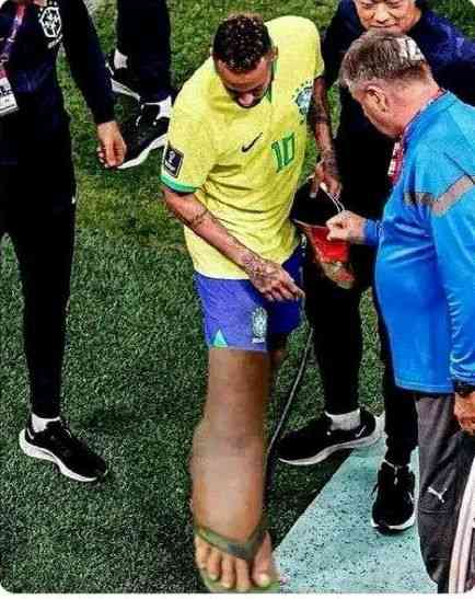 Neymar after stepping on white powder the day before he plays Nigeria | MirrorLog